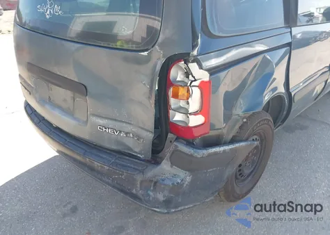 2004 Chevrolet Venture Plus z USA, uszkodzony, nr VIN 1GNDU03E74D155048